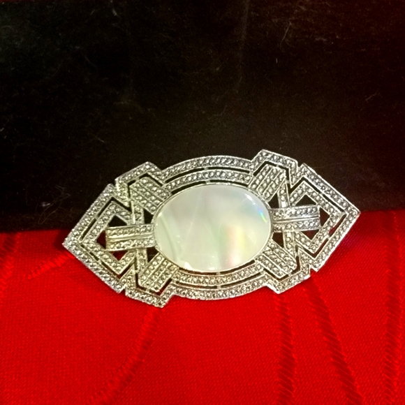 Vintage Silver tone and Mother of Pearl Brooch - Picture 1 of 6